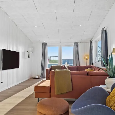 5 Bedroom Beautiful In Дом отдыха Хадерслев