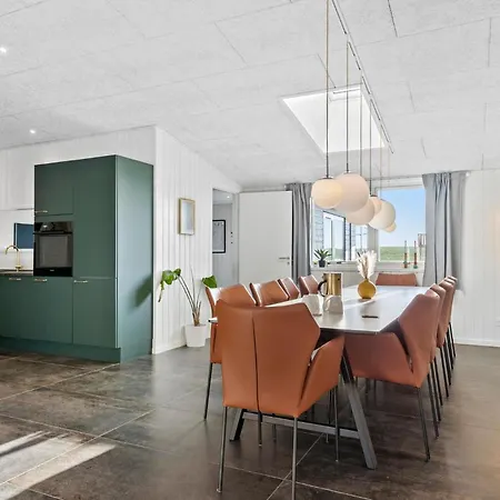 5 Bedroom Beautiful In * Хадерслев